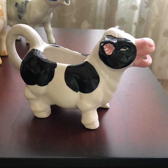 3 Cow Creamers - Picture 3 of 10